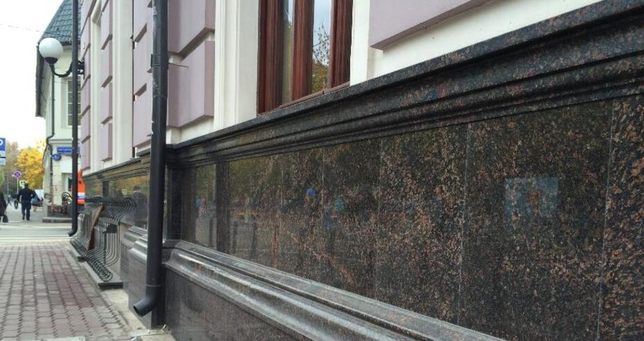 Карнизы из гранита